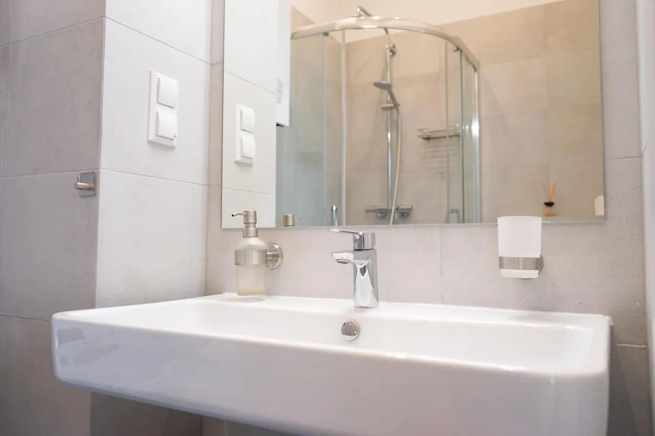 Nadland Apartments B7 Vienne