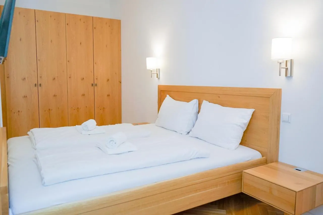 Nadland Apartments B7 Vienne