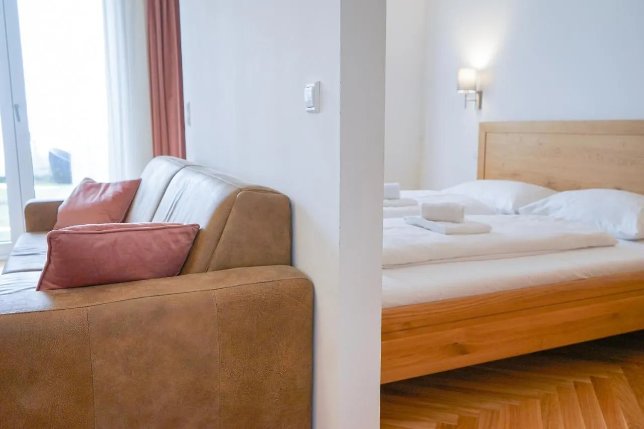 Nadland Apartments B7 Vienne